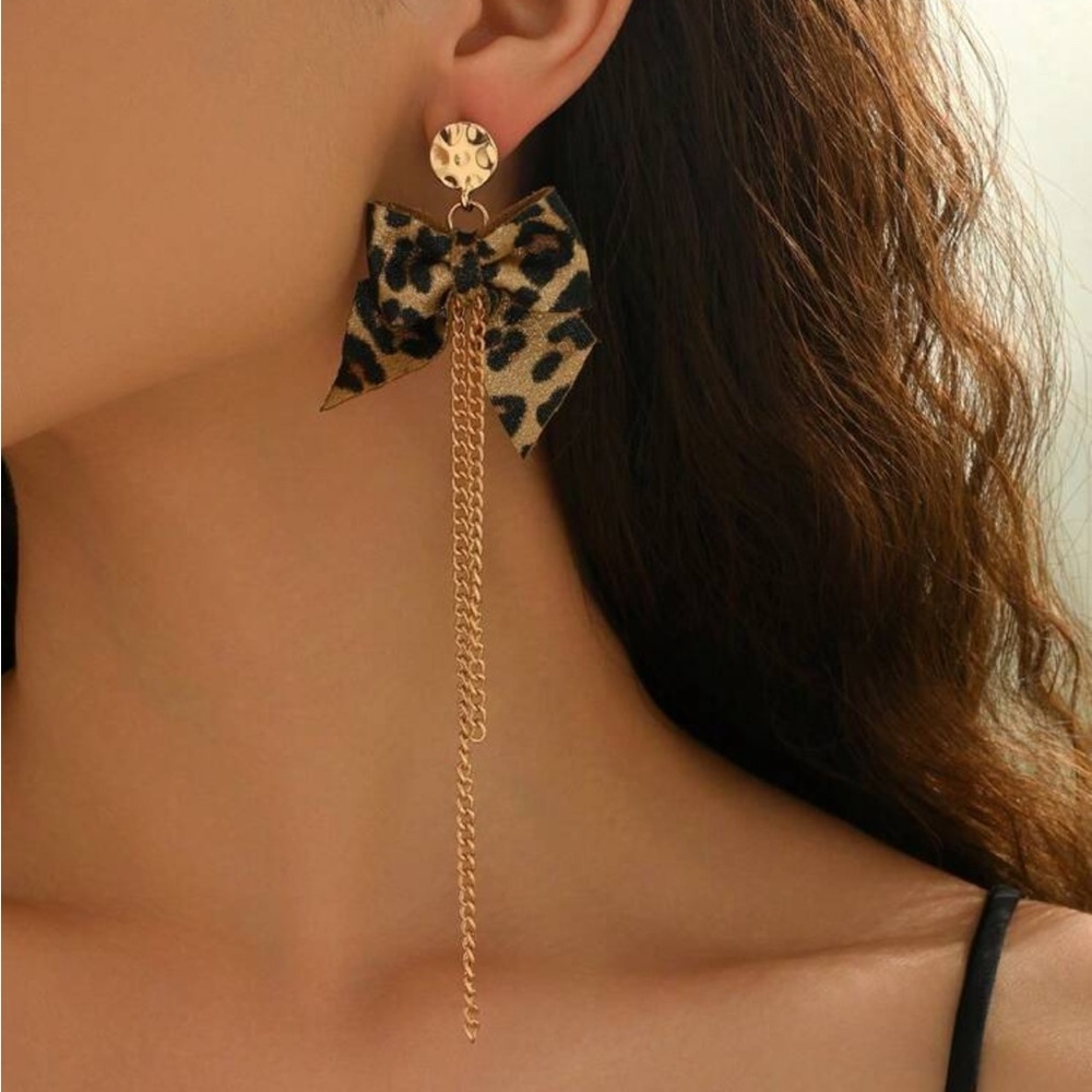 Leopard Print Bow Tassel Drop Earrings NEW 🏷️